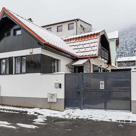 Sun Villas Accommodation Braşov Exteriör bild