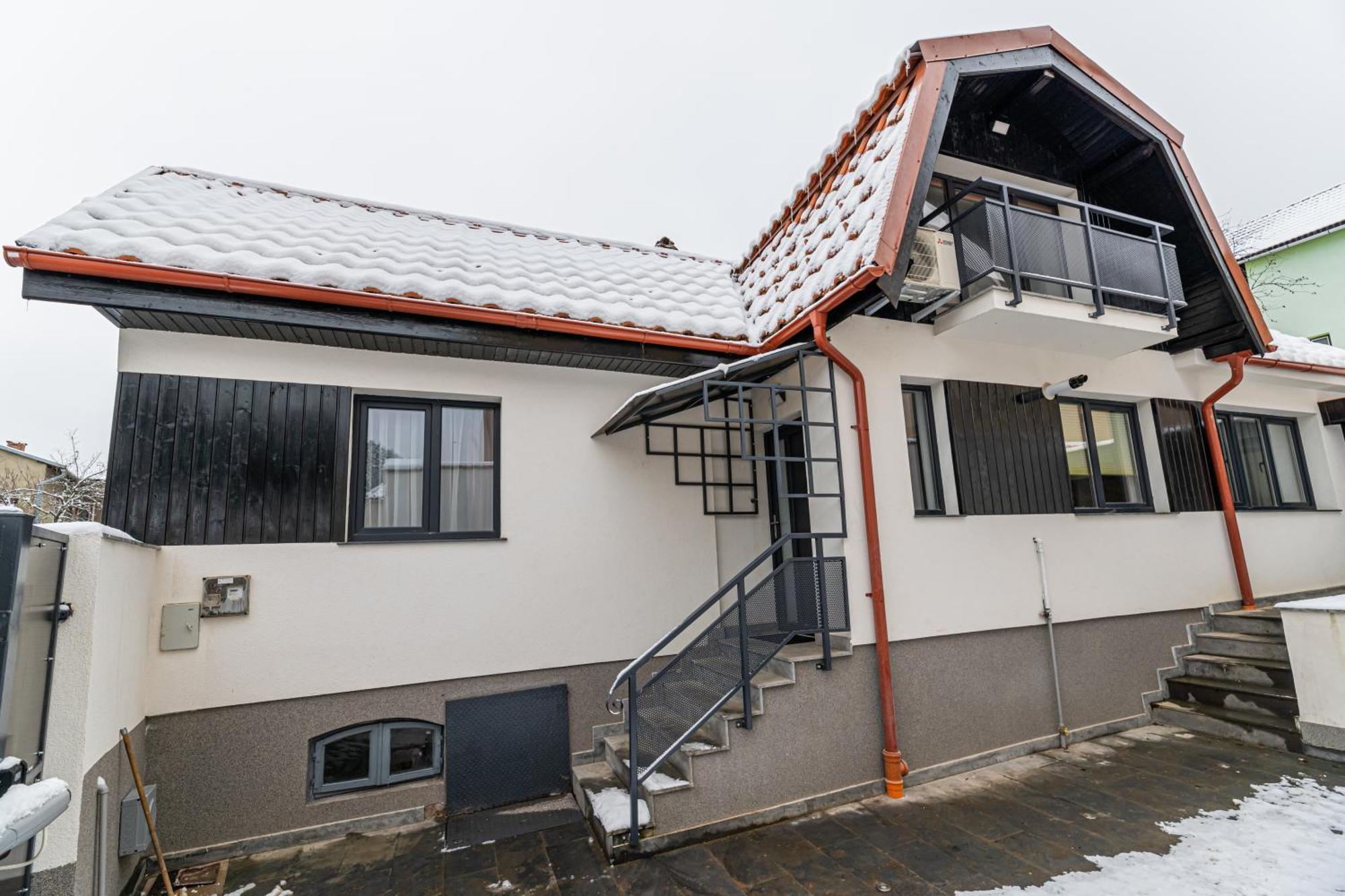 Sun Villas Accommodation Braşov Exteriör bild